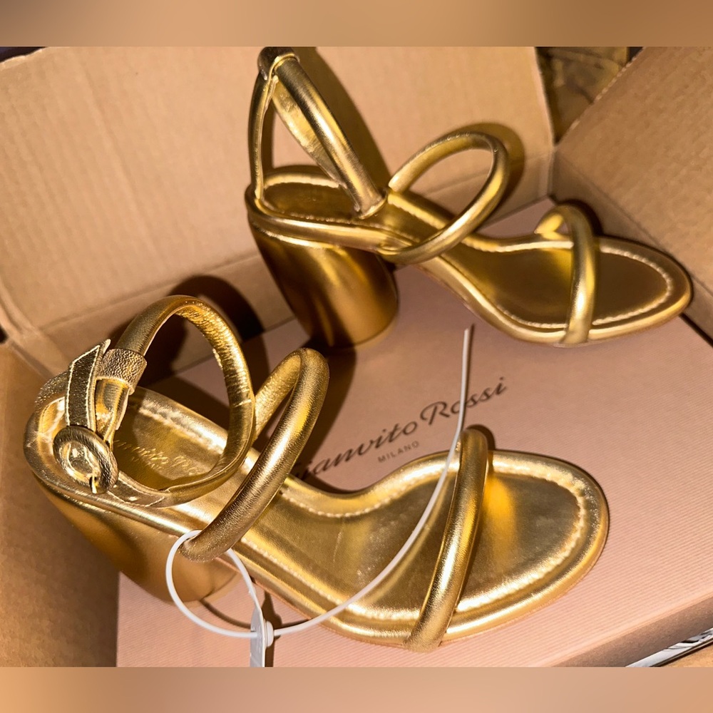 NWT Gianvito Rossi Leather Sandals 38 (US 8)